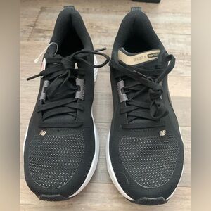 New w/Tags-Black-New Balance, Dinasoft Beaya Sport,Training Shoe Size 7 Women’s